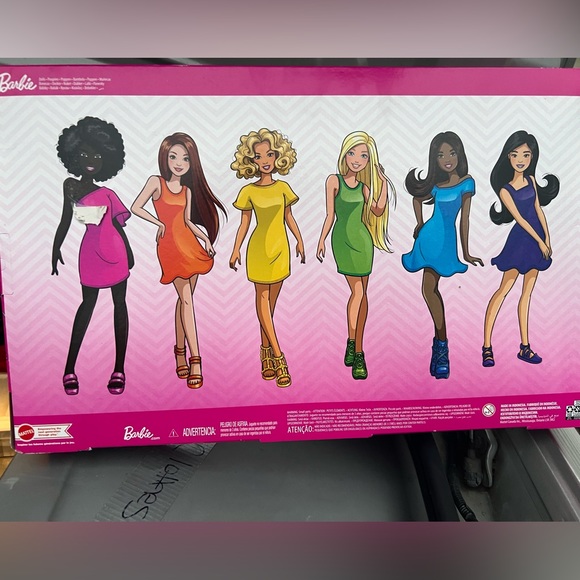 Barbie rainbow  doll set - Picture 2 of 2
